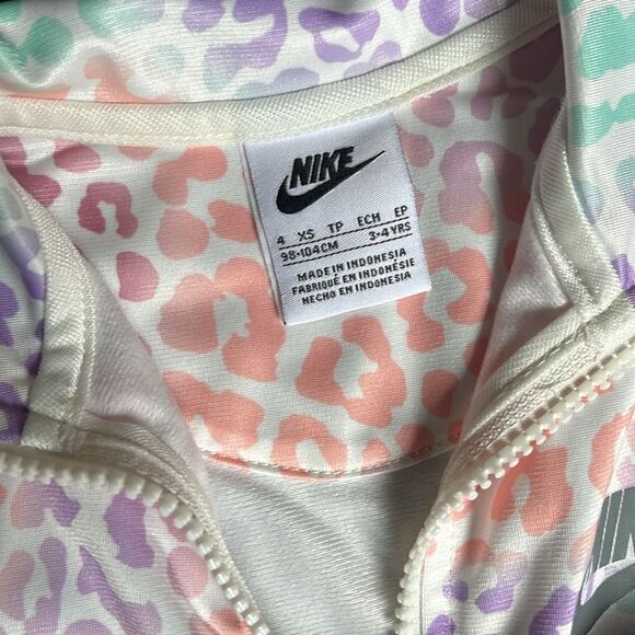 Nike jumpsuit  - Picture 3 of 4